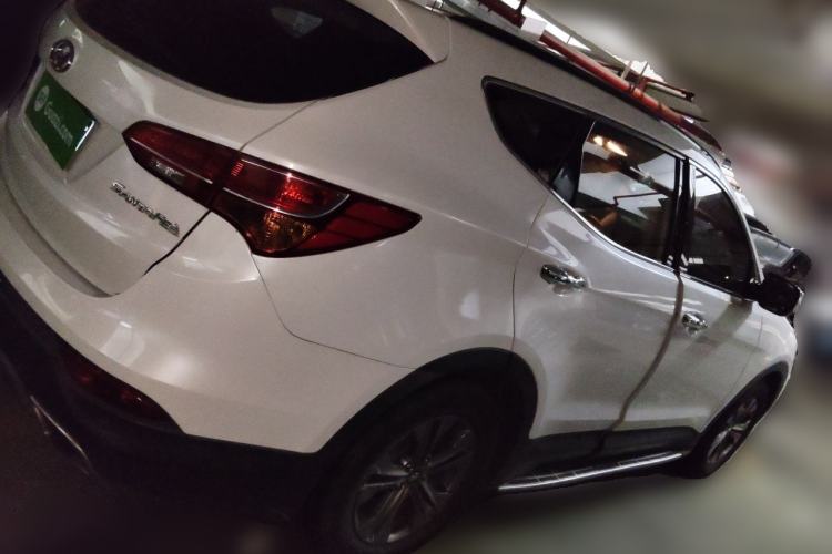 Used Hyundai Santa Fe 2013 2.4L Automatic Two-Wheel Drive Smart Version Rear Right 45 Deg