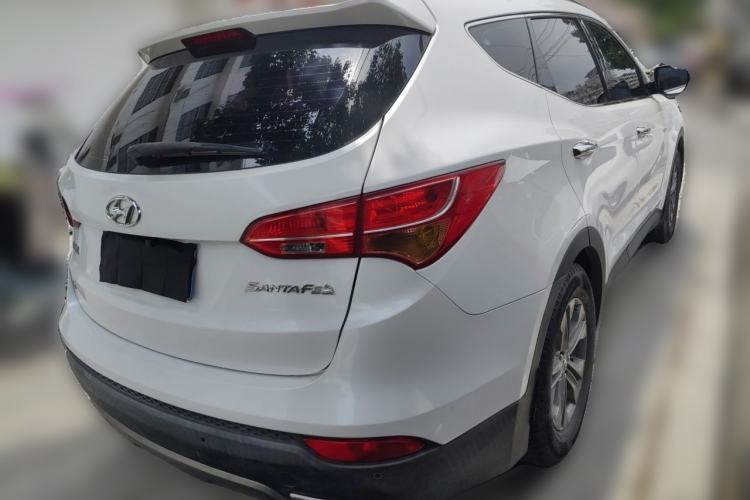 Used Hyundai Santa Fe 2013 2.4L Automatic Two-Wheel Drive Smart Version Rear Right 45 Deg