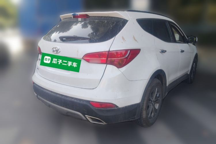 Used Hyundai Santa Fe 2013 2.4L Automatic 4x4 Smart Version Rear Right 45 Deg