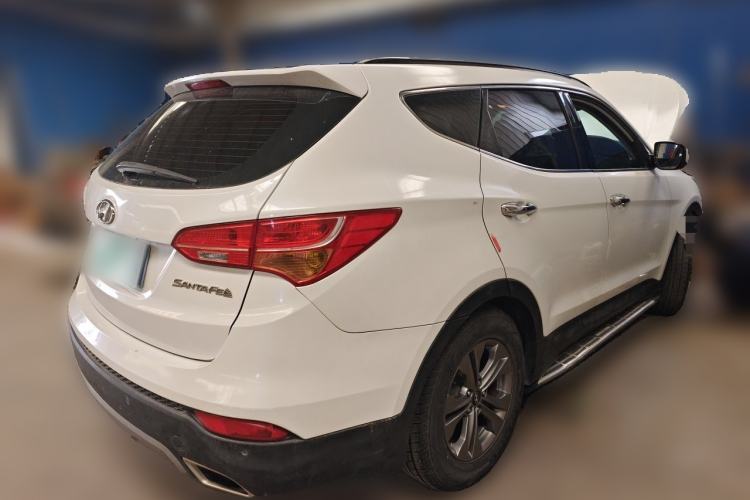 Used Hyundai Santa Fe 2013 2.4L Automatic Two-Wheel Drive Smart Version Rear Right 45 Deg