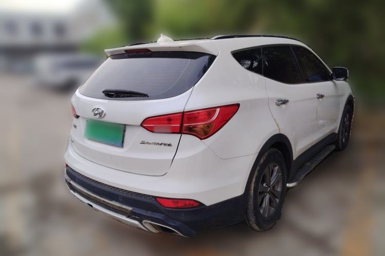Used Hyundai Santa Fe 2013 2.4L Automatic Two-Wheel Drive Smart Version Rear Right 45 Deg
