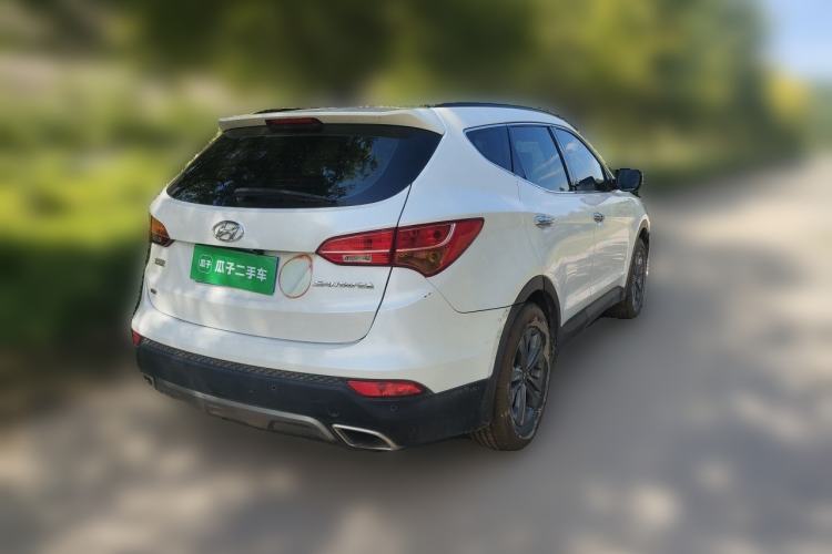 Used Hyundai Santa Fe 2013 2.4L Automatic Two-Wheel Drive Smart Version Rear Right 45 Deg