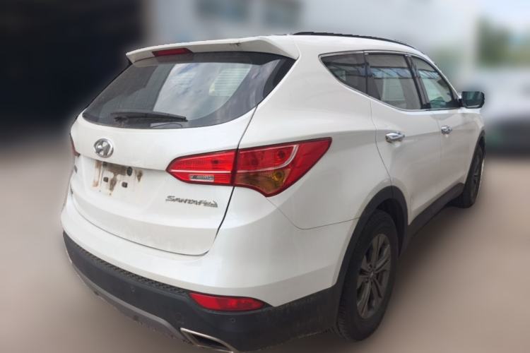 Used Hyundai Santa Fe 2013 2.4L Automatic Two-Wheel Drive Smart Version Rear Right 45 Deg