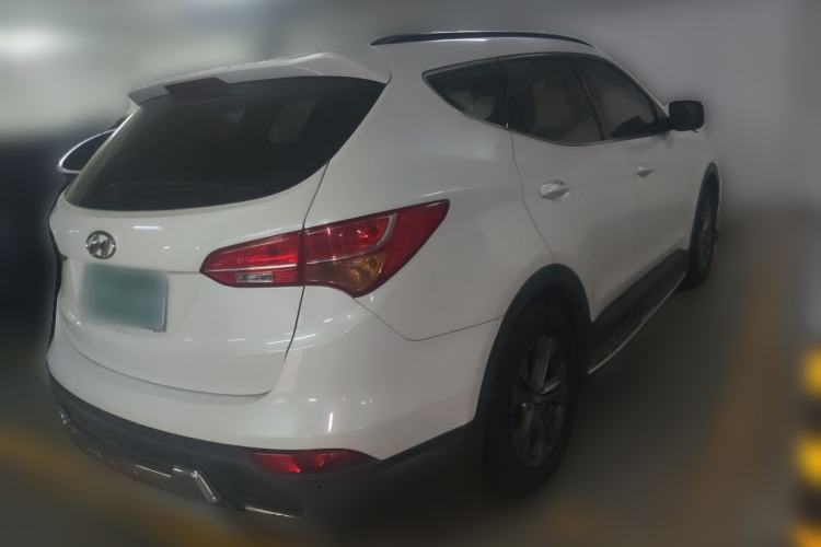Used Hyundai Santa Fe 2013 2.4L Automatic 2WD Comfort Edition Rear Right 45 Deg