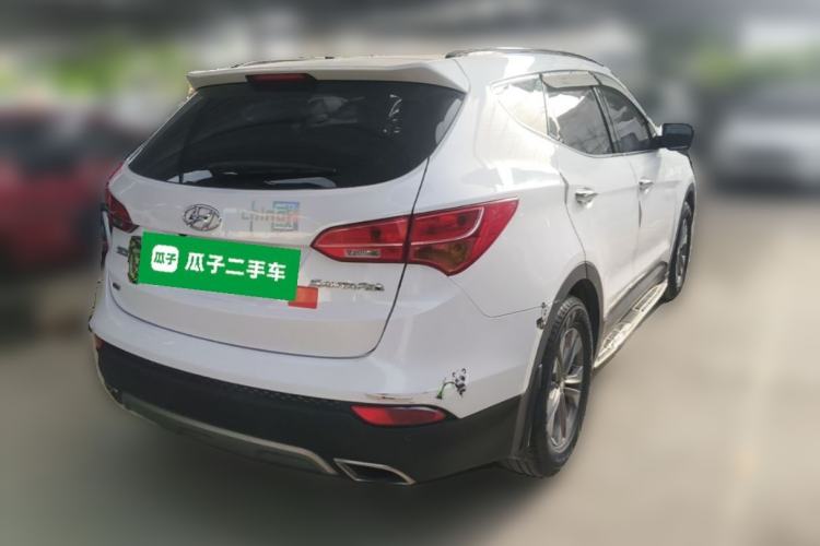 Used Hyundai Santa Fe 2013 2.4L Automatic Two-Wheel Drive Smart Version Rear Right 45 Deg