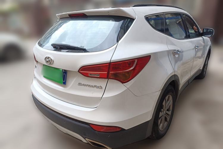 Used Hyundai Santa Fe 2013 2.4L Automatic Two-Wheel Drive Smart Version Rear Right 45 Deg