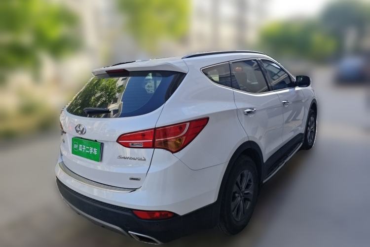 Used Hyundai Santa Fe 2013 Revised Version 2.4L Automatic All-Wheel Drive Smart Type Rear Right 45 Deg