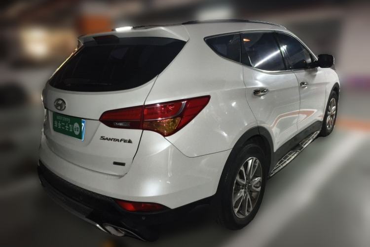Used Hyundai Santa Fe 2013 Revised Version 2.0T Automatic All-Wheel Drive Top-Tier Trim Rear Right 45 Deg