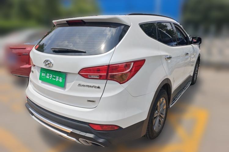 Used Hyundai Santa Fe 2013 Revised Version 2.4L Automatic All-Wheel Drive Smart Type Rear Right 45 Deg