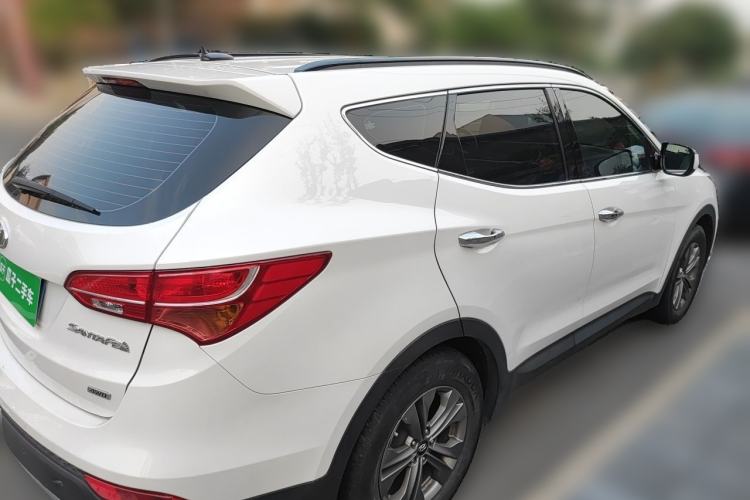 Used Hyundai Santa Fe 2013 Revised Version 2.4L Automatic All-Wheel Drive Smart Type Rear Right 45 Deg