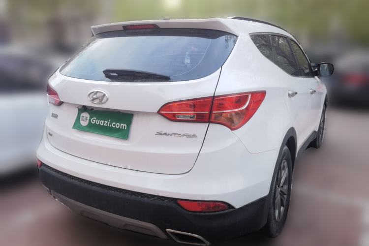 Used Hyundai Santa Fe 2013 2.4L Automatic Two-Wheel Drive Smart Version Rear Right 45 Deg