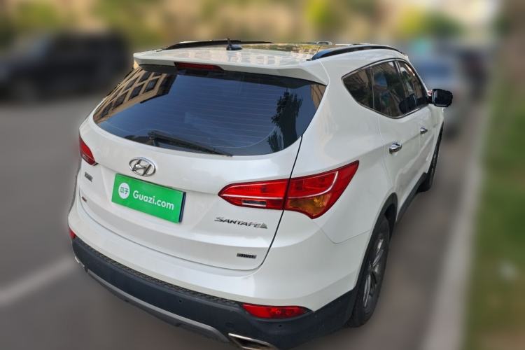 Used Hyundai Santa Fe 2013 Revised Version 2.4L Automatic All-Wheel Drive Smart Type Rear Right 45 Deg