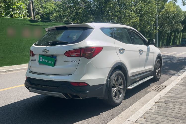 Used Hyundai Santa Fe 2013 2.4L Automatic Two-Wheel Drive Smart Version Rear Right 45 Deg