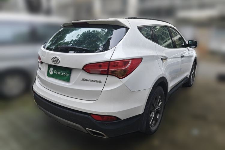 Used Hyundai Santa Fe 2013 2.4L Automatic Two-Wheel Drive Smart Version Rear Right 45 Deg