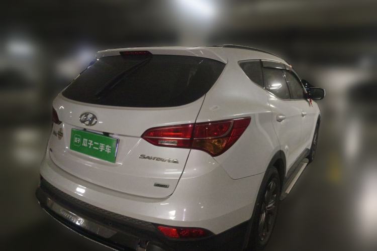 Used Hyundai Santa Fe 2013 2.4L Automatic 4x4 Comfort Edition Rear Right 45 Deg