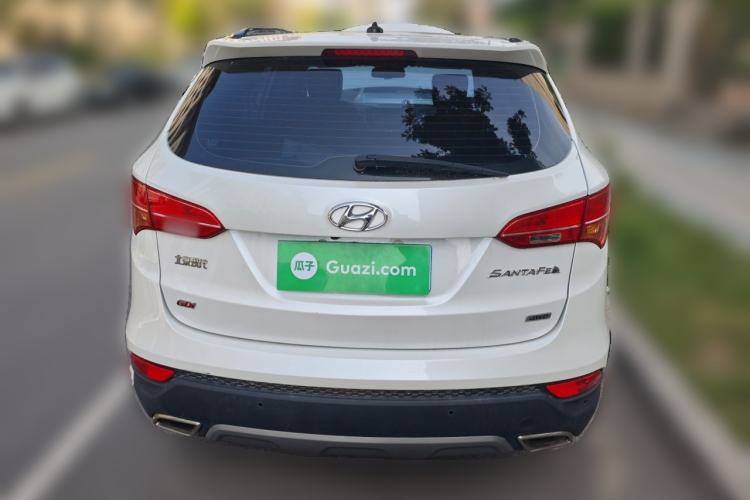 Used Hyundai Santa Fe 2013 Revised Version 2.4L Automatic All-Wheel Drive Smart Type Rear