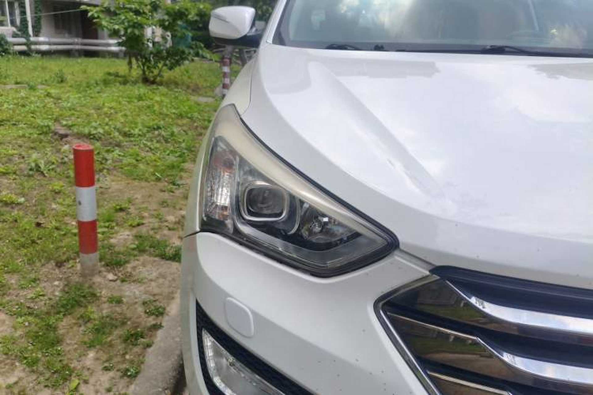 Used Hyundai Santa Fe 2013 Revised Version 2.0T Automatic All-Wheel Drive Top-Tier Trim Right Front Headlight