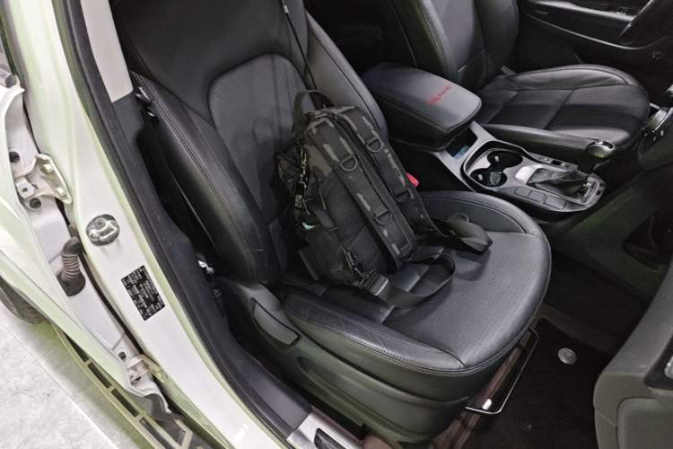 Used Hyundai Santa Fe 2013 Revised Version 2.4L Automatic All-Wheel Drive Smart Type Right Front Seat