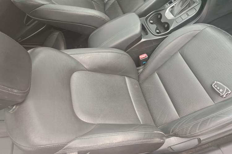 Used Hyundai Santa Fe 2013 Revised Version 2.4L Automatic All-Wheel Drive Smart Type Right Front Seat