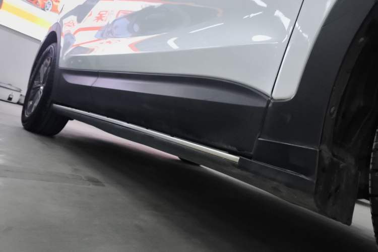 Used Hyundai Santa Fe 2013 2.4L Automatic Two-Wheel Drive Smart Version Right Side Sill