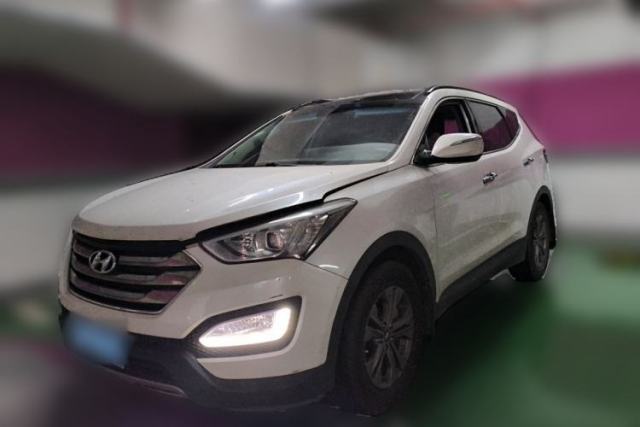 Used Hyundai Santa Fe 2013 2.4L Automatic Two-Wheel Drive Smart Version