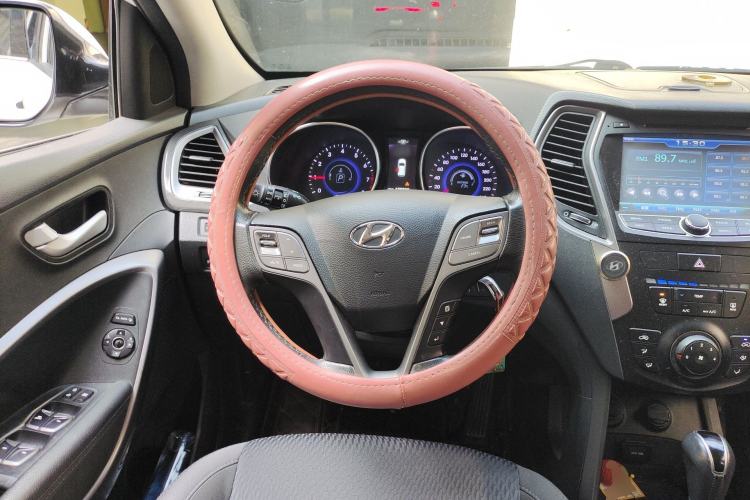 Used Hyundai Santa Fe 2013 2.4L Automatic 2WD Comfort Edition Steering Wheel