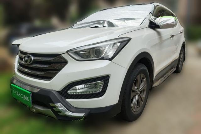 Used Hyundai Santa Fe 2013 2.4L Automatic Two-Wheel Drive Smart Version
