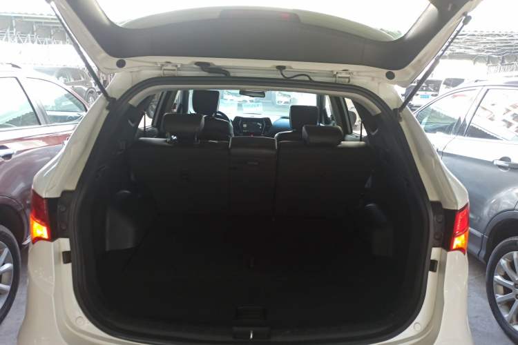 Used Hyundai Santa Fe 2013 2.4L Automatic Two-Wheel Drive Smart Version Trunk