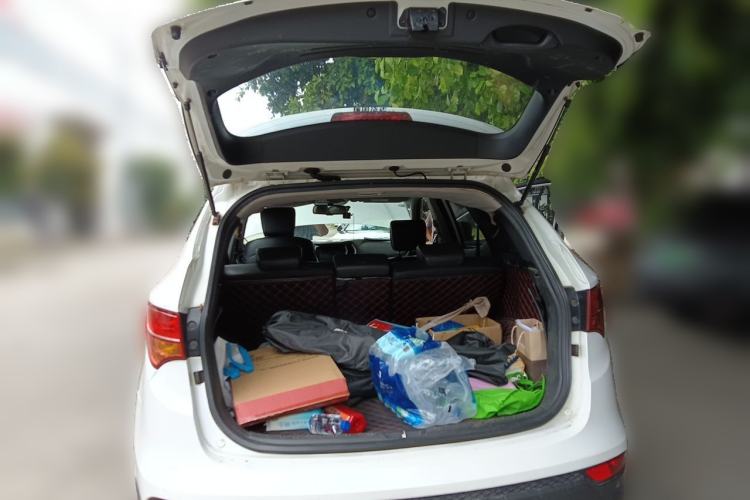 Used Hyundai Santa Fe 2013 2.4L Automatic Two-Wheel Drive Smart Version Trunk