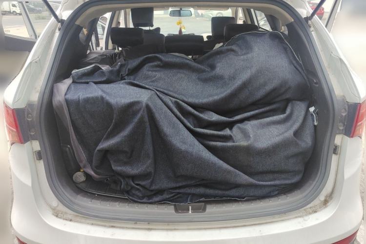 Used Hyundai Santa Fe 2013 2.4L Automatic Two-Wheel Drive Smart Version Trunk