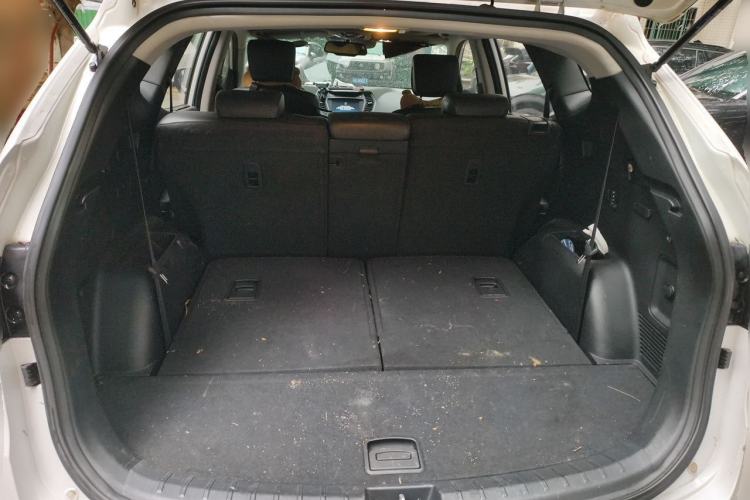 Used Hyundai Santa Fe 2013 2.0T Automatic All-Wheel Drive Top Trim Trunk
