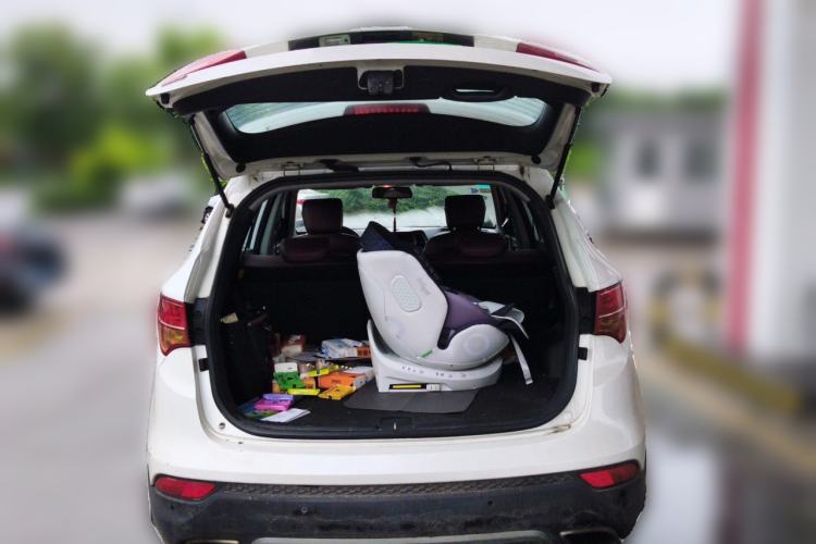 Used Hyundai Santa Fe 2013 2.4L Automatic 2WD Comfort Edition Trunk