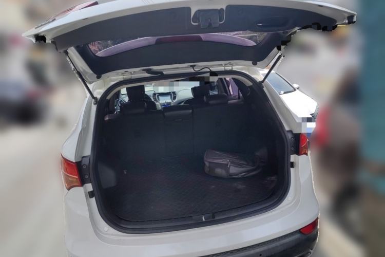 Used Hyundai Santa Fe 2013 2.4L Automatic Two-Wheel Drive Smart Version Trunk