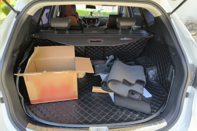 Used Hyundai Santa Fe 2013 2.4L Automatic Two-Wheel Drive Smart Version Trunk