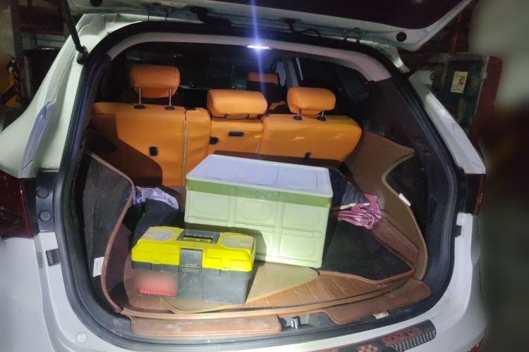 Used Hyundai Santa Fe 2013 2.4L Automatic Two-Wheel Drive Smart Version Trunk