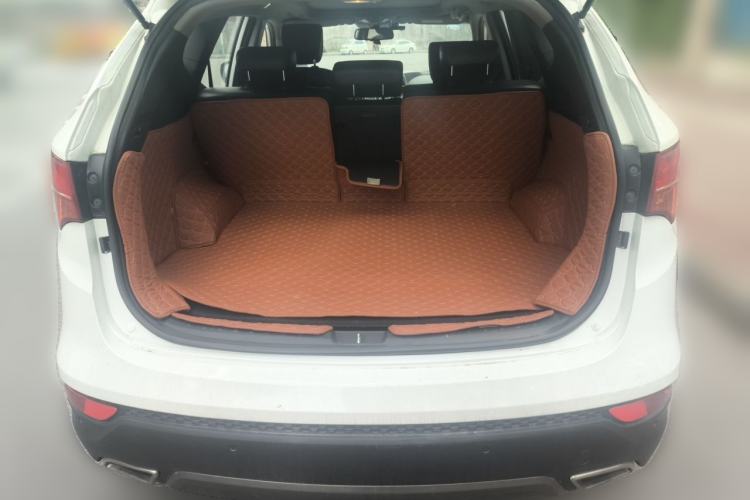 Used Hyundai Santa Fe 2013 2.4L Automatic Two-Wheel Drive Smart Version Trunk