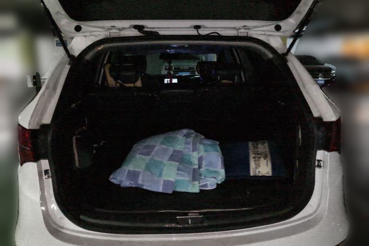 Used Hyundai Santa Fe 2013 2.4L Automatic Two-Wheel Drive Smart Version Trunk