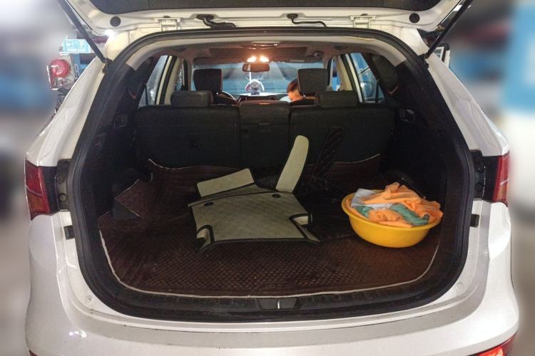 Used Hyundai Santa Fe 2013 2.4L Automatic 2WD Comfort Edition Trunk