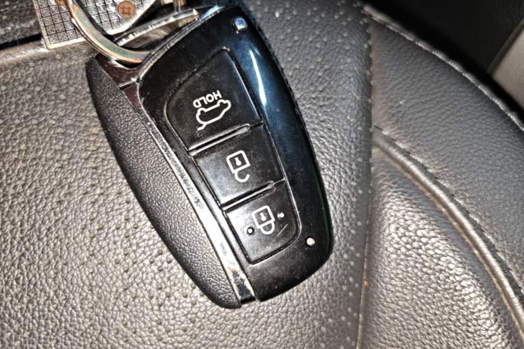 Used Hyundai Santa Fe 2013 Revised Version 2.4L Automatic All-Wheel Drive Smart Type Vehicle Key
