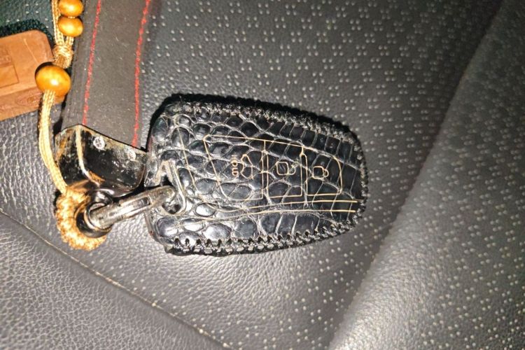 Used Hyundai Santa Fe 2013 2.4L Automatic Two-Wheel Drive Smart Version Vehicle Key