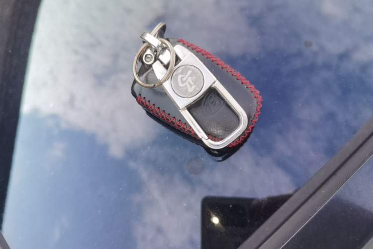 Used Hyundai Santa Fe 2013 2.4L Automatic Two-Wheel Drive Smart Version Vehicle Key