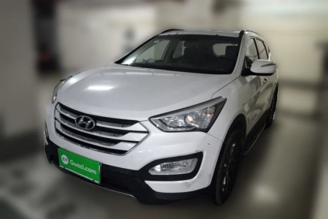 Used Hyundai Santa Fe 2013 2.4L Manual Two-Wheel Drive Comfort Version