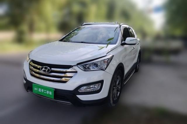 Used Hyundai Santa Fe 2013 2.4L Automatic 4x4 Smart Version
