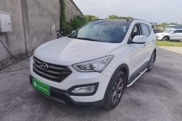 Used Hyundai Santa Fe 2013 2.4L Automatic Two-Wheel Drive Smart Version Guazi used car, China used car export, Used car for sale, Used  cars, Cheapest cars for sale