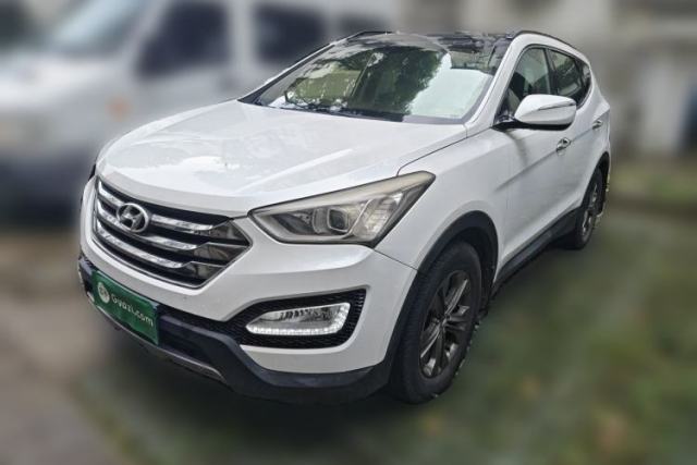 Used Hyundai Santa Fe 2013 2.4L Automatic Two-Wheel Drive Smart Version