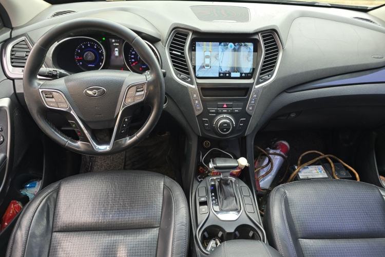 Used Hyundai Santa Fe 2013 2.4L Automatic 4x4 Comfort Edition Center Console