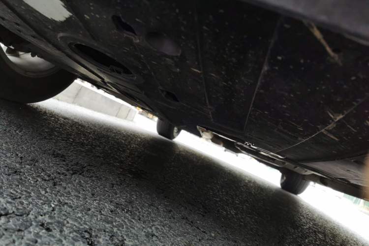 Used Hyundai Santa Fe 2013 2.4L Automatic Two-Wheel Drive Smart Version Chassis Front