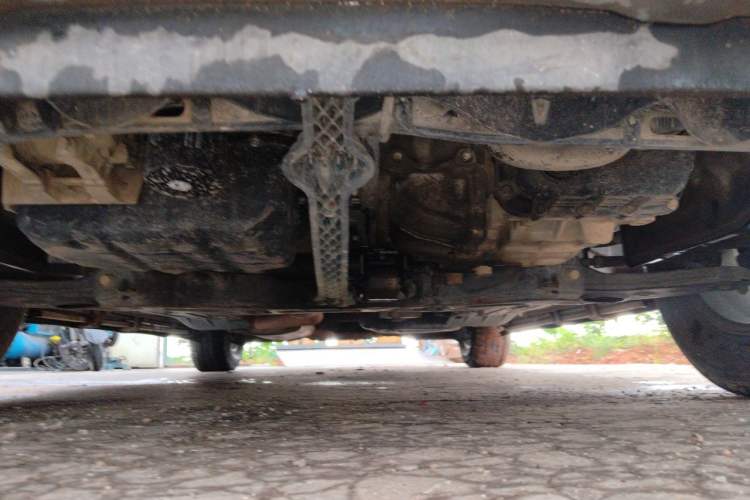 Used Hyundai Santa Fe 2013 2.4L Automatic Two-Wheel Drive Smart Version Chassis Front