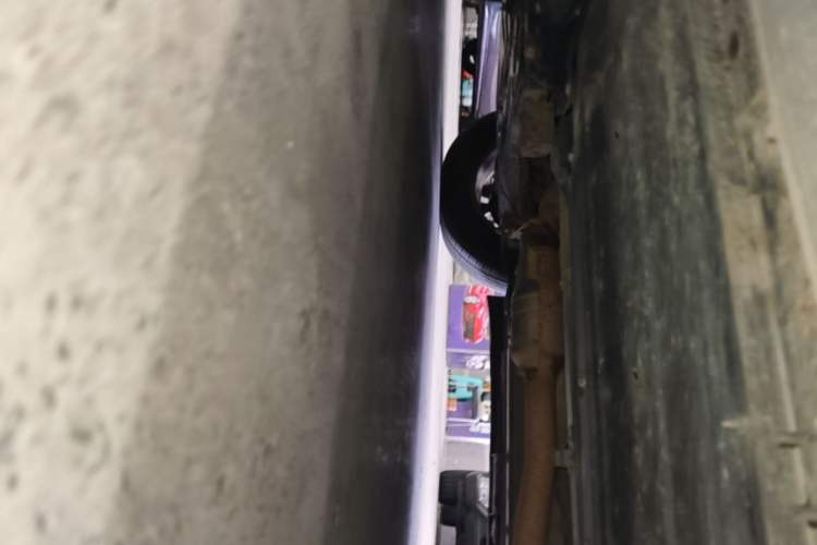 Used Hyundai Santa Fe 2013 2.4L Automatic Two-Wheel Drive Smart Version Chassis Front Left