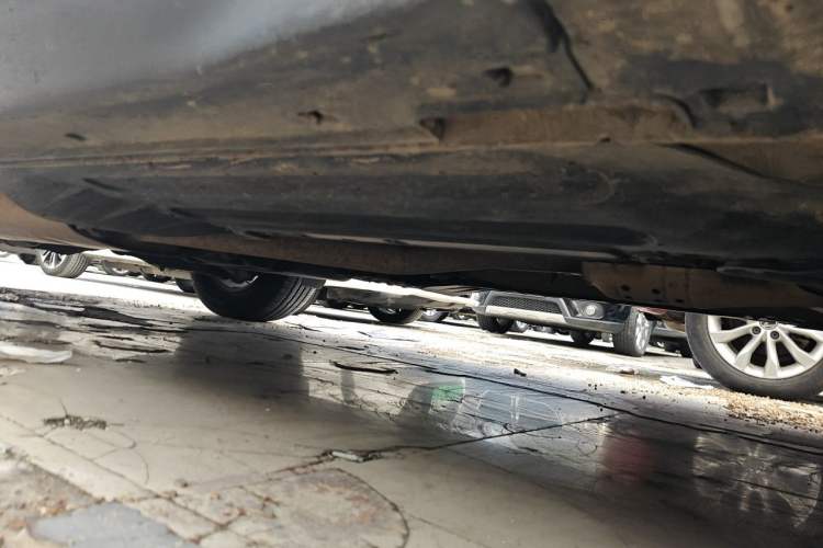 Used Hyundai Santa Fe 2013 2.4L Automatic Two-Wheel Drive Smart Version Chassis Front Right